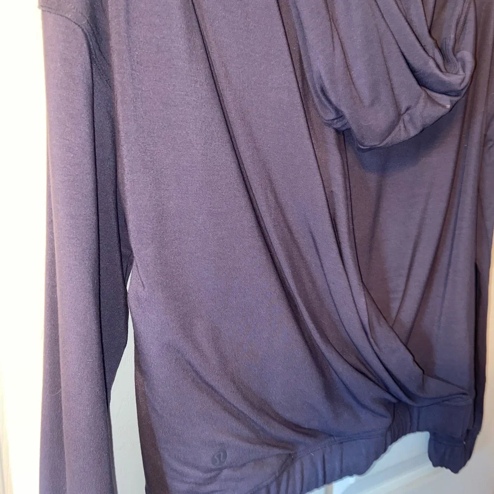 Lululemon Cropped Cross back hoodie - Picture 6 of 6